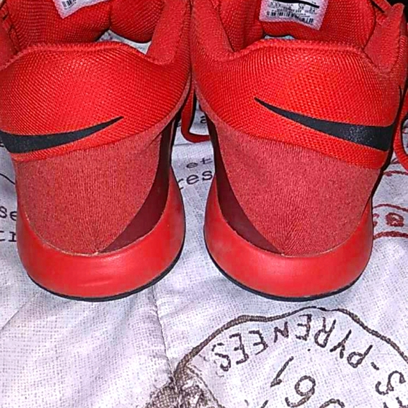 COPY - Size 5.5 red and black KD shoes - Picture 4 of 5